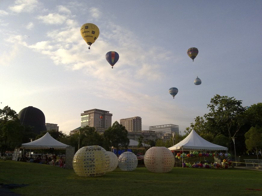 Putrajaya Hot Air Balloon Fiesta 2011